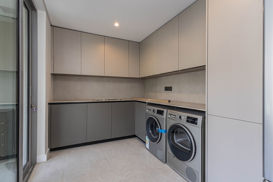 3 Bedroom Property for Sale in Fresnaye Western Cape